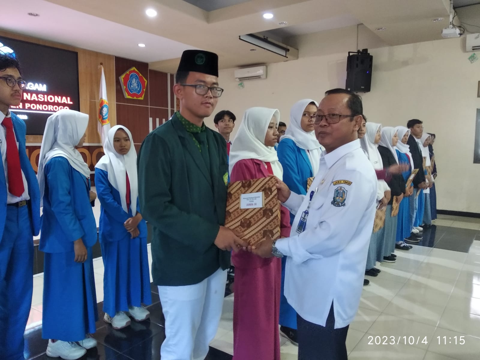 Siswa MA AL-ISLAM menjadi satu satunya siswa Madrasah Swasta yang berprestasi di OSN-K.