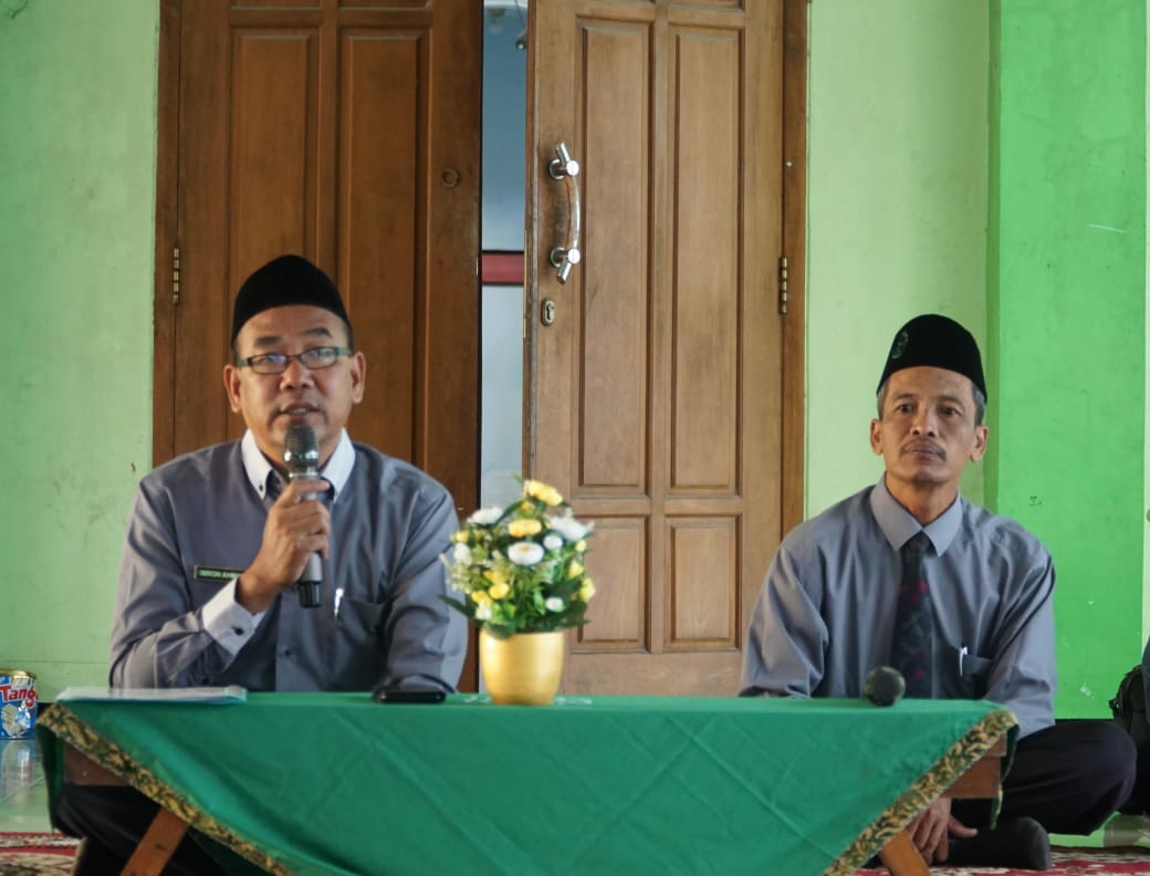 “UJIAN UNTUK BELAJAR, BUKAN BELAJAR UNTUK UJIAN” yang harus selalu diingat oleh siswa Al Islam Joresan.