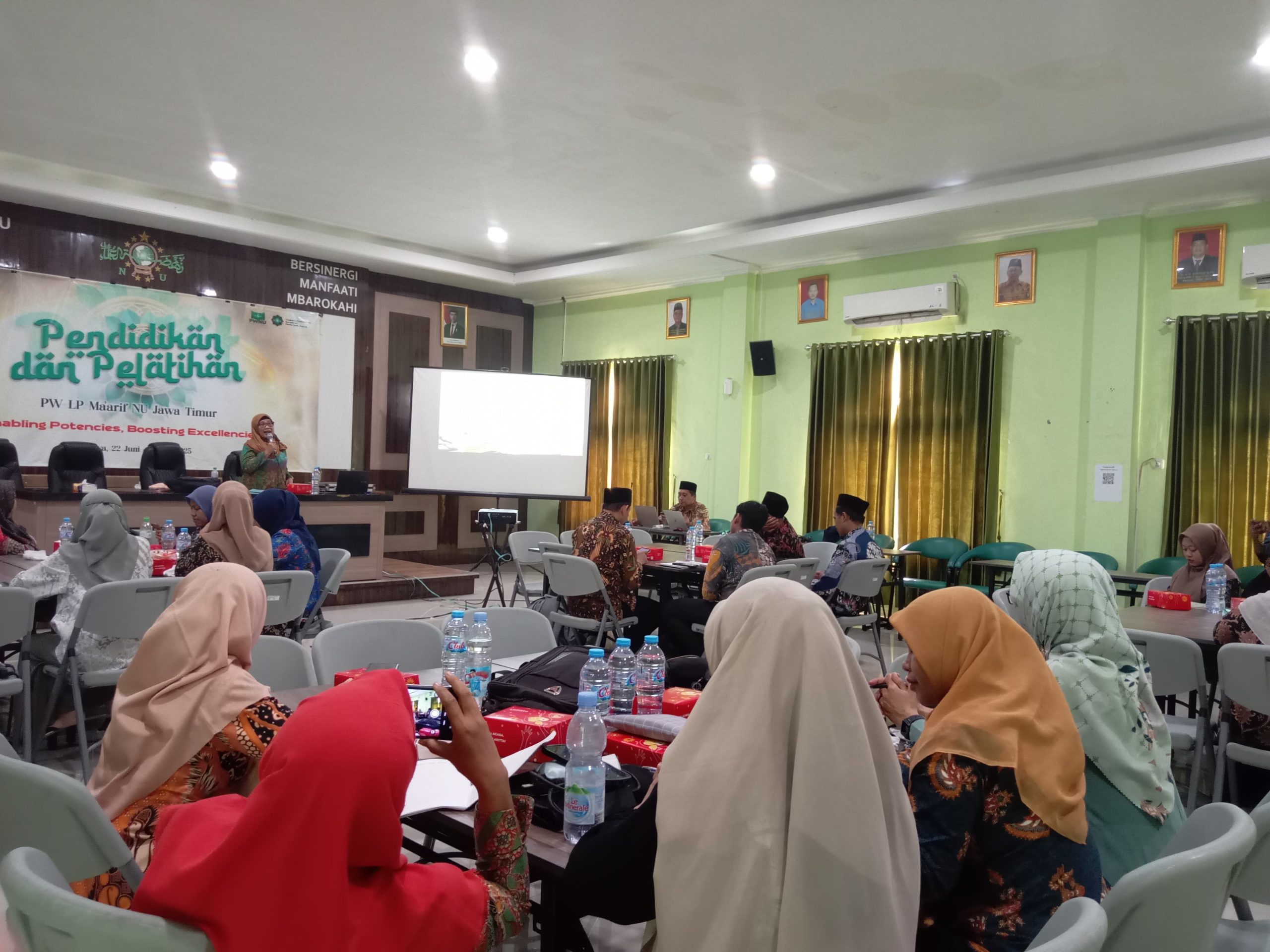 Dalami Literasi Sains, Dua Guru Al Islam Joresan Ikuti TOT LP Ma’arif Jawa Timur.