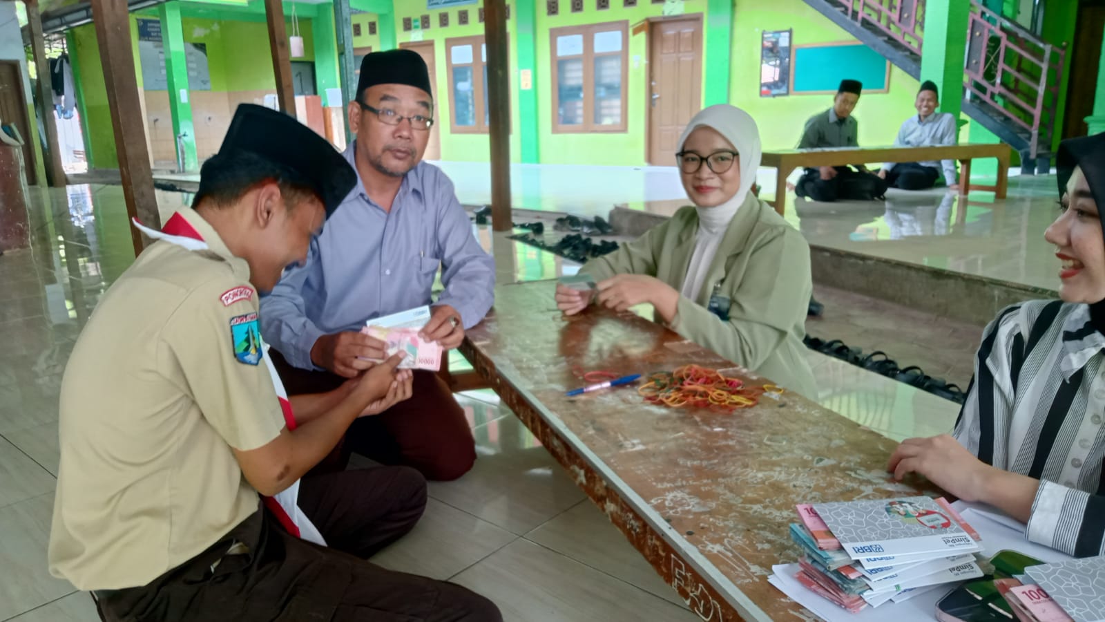 Transparan dan Akuntabel, Pencairan PIP MA Al Islam Joresan Berlangsung Lancar.